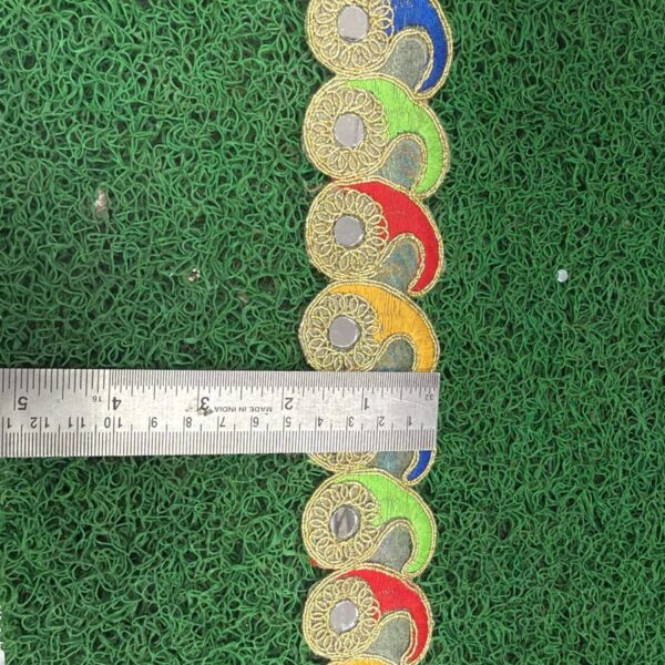 Royal Paisley Mirror Decorative Lace – 9 Meter
