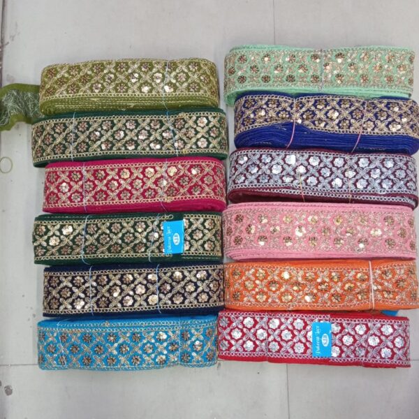 Mini Floral Butti Velvet Lace – 9 Meter